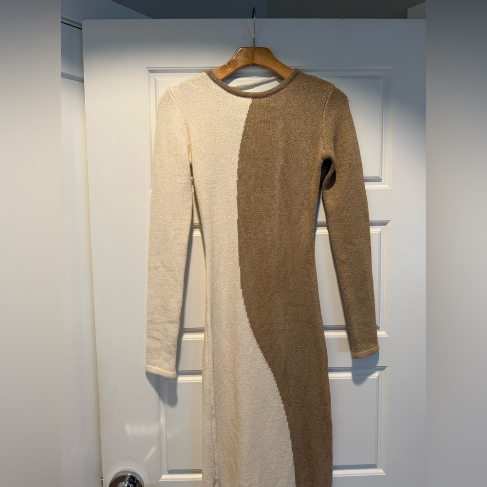 NEW!!! JLUXLABEL White and Taupe Long Sleeve Maxi Dress - Picture 4 of 5